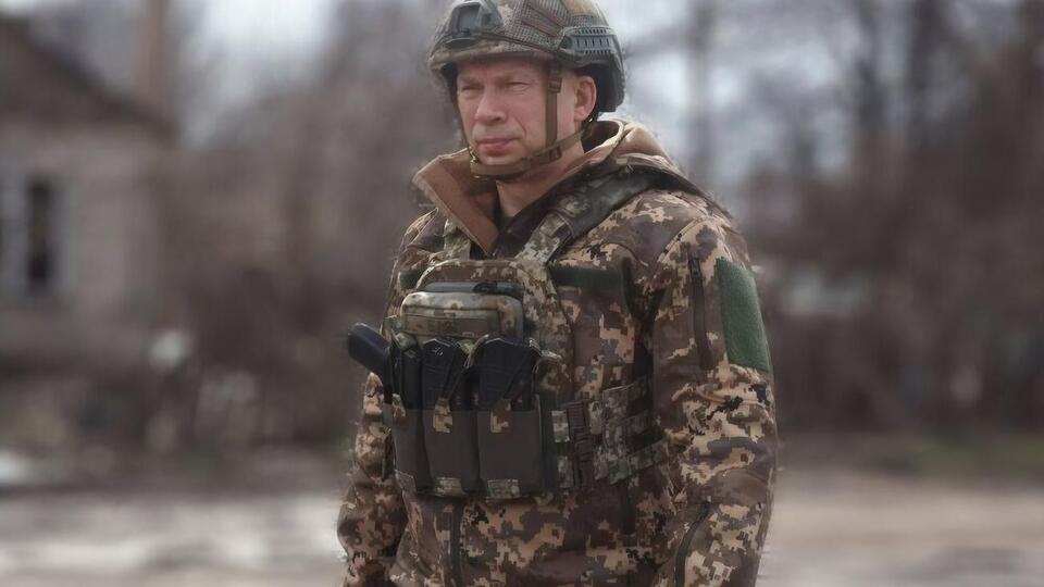 Сырский постоянно встречается с защитниками Бахмута, которые разрушили миф о непобедимости россиян