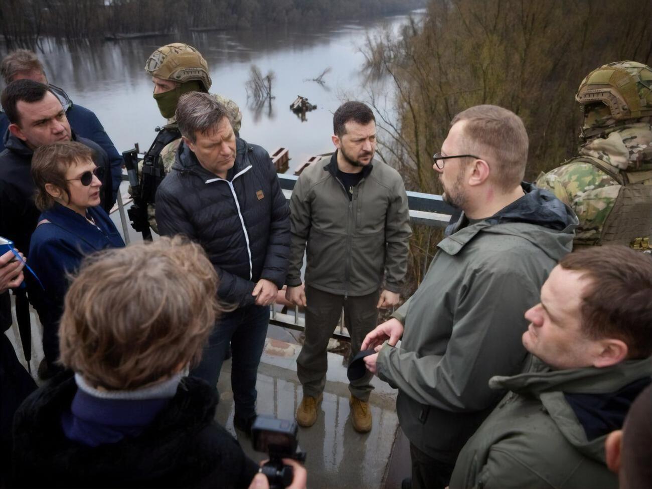 В результате полномасштабного вторжения РФ в Черниговской области было разрушено или повреждено 35 искусственных сооружений и мостов, отметили в ОПУ