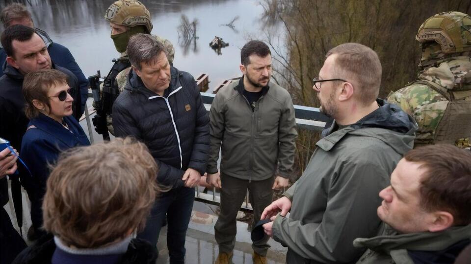 В результате полномасштабного вторжения РФ в Черниговской области было разрушено или повреждено 35 искусственных сооружений и мостов, отметили в ОПУ