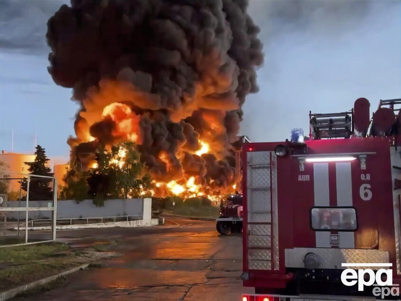В результате пожара&nbsp;было уничтожено 10 резервуаров с нефтепродуктами общей емкостью около 40 тыс. тонн