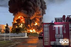 В результате пожара было уничтожено 10 резервуаров с нефтепродуктами общей емкостью около 40 тыс. тонн