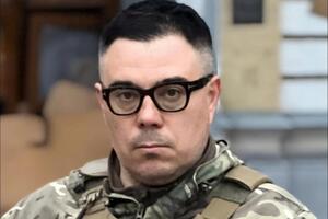 На Керченському мосту вже затори на виїзд із півострова. Куди ви тікаєте? З'їжте чебурека на доріжку