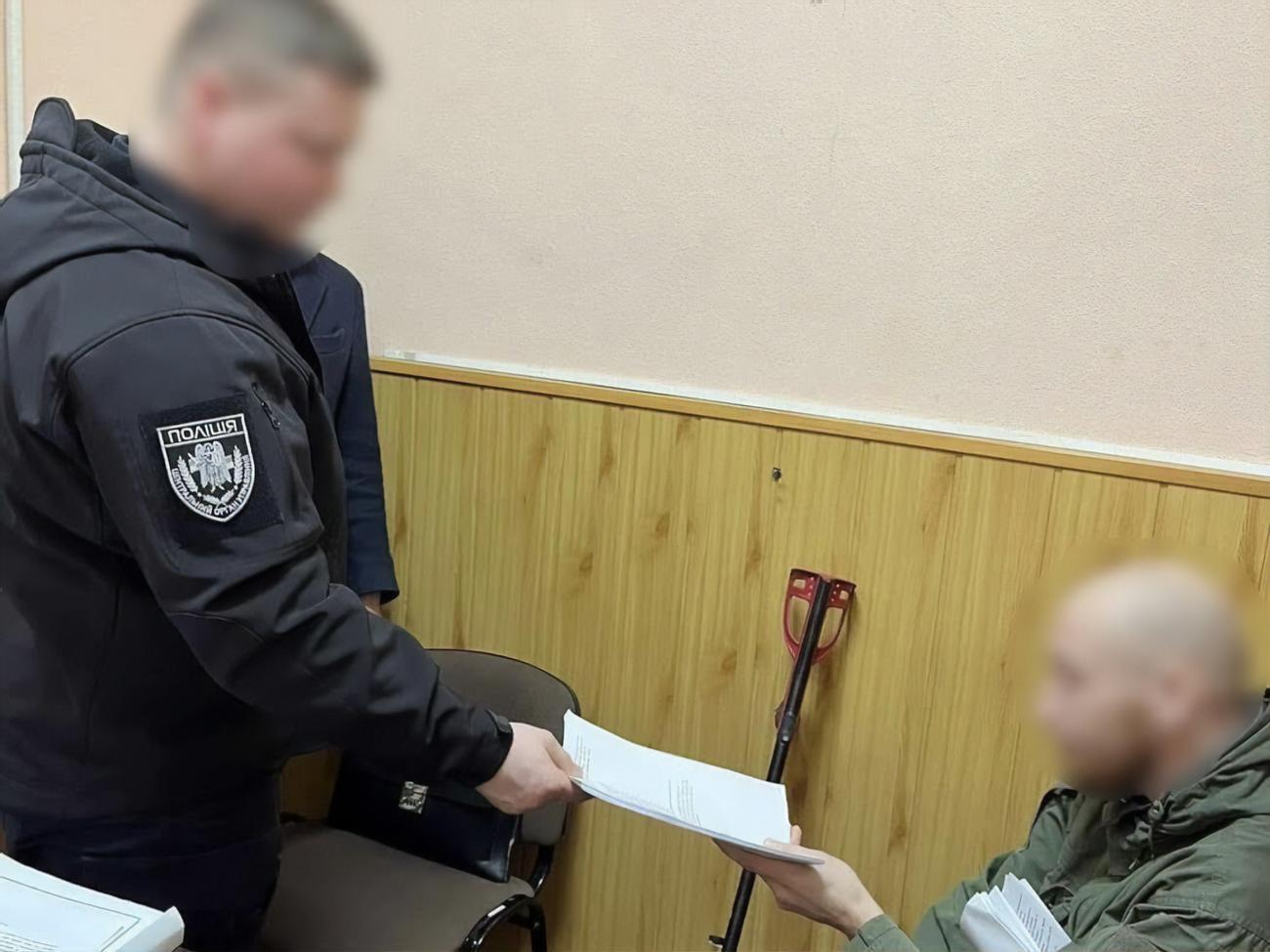 Наразі обвинувачений перебуває під арештом