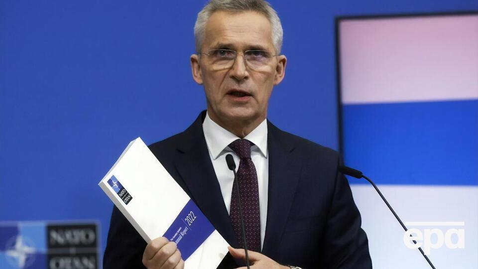 Столтенберг: Росіяни втрачають набагато більше солдатів, тому що вони просто не мають якісного обладнання й командування