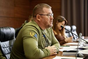 По решению совета обороны Полтавской области с 5 апреля комендантский час продлится с 0.00 до 4.00, отметил Лунин