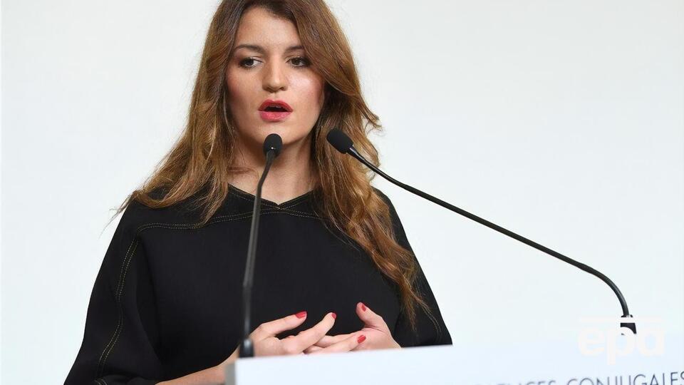 Фотографії міністерки використано як ілюстрації статті щодо прав жінок і представників ЛГБТ