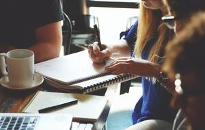 Есть список из 70 профессий и специальностей, на обучение которым можно получить ваучер