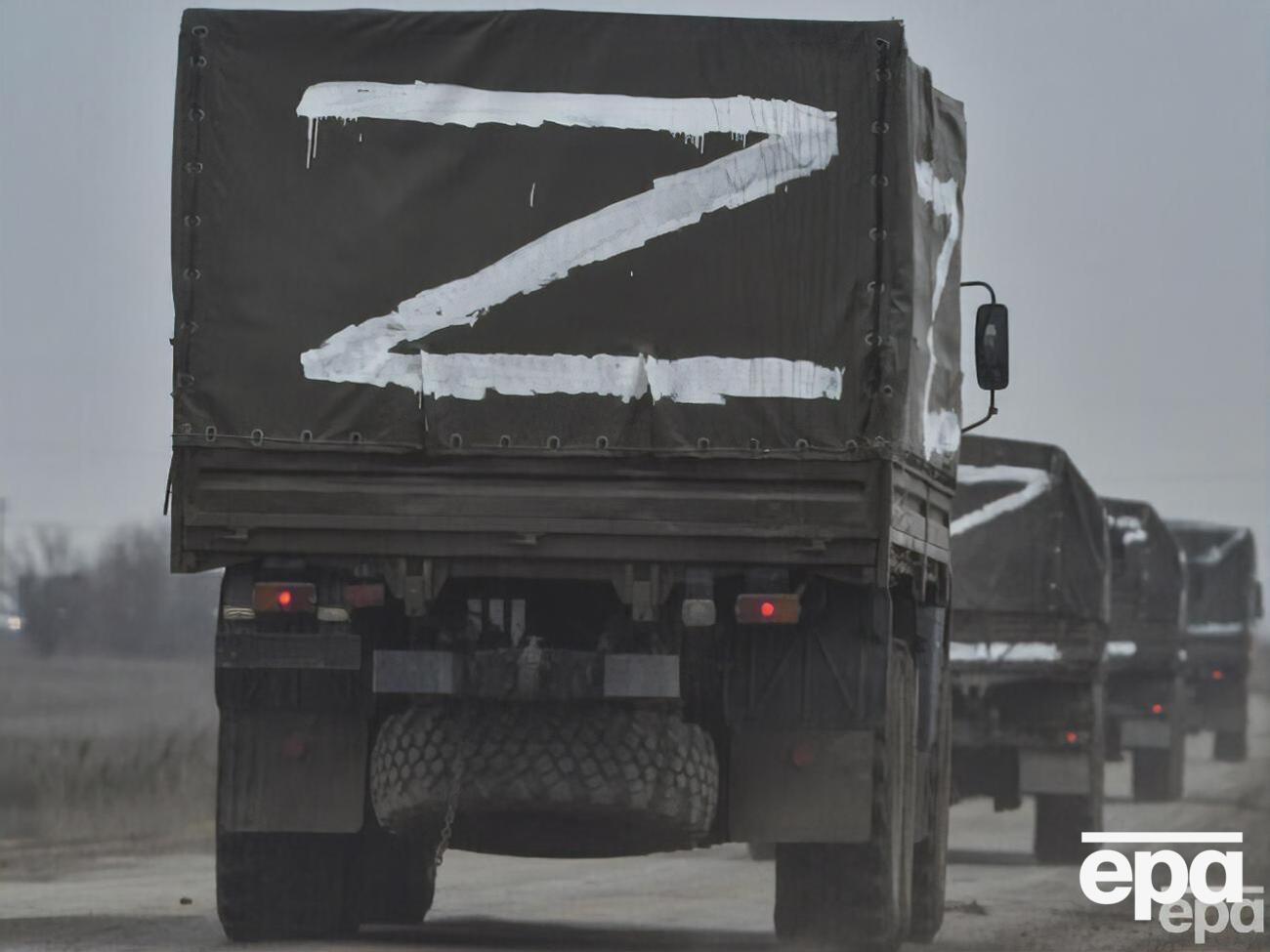 Колонны оккупантов теперь не заезжают в Мариуполь, следуя прямо в Угледар