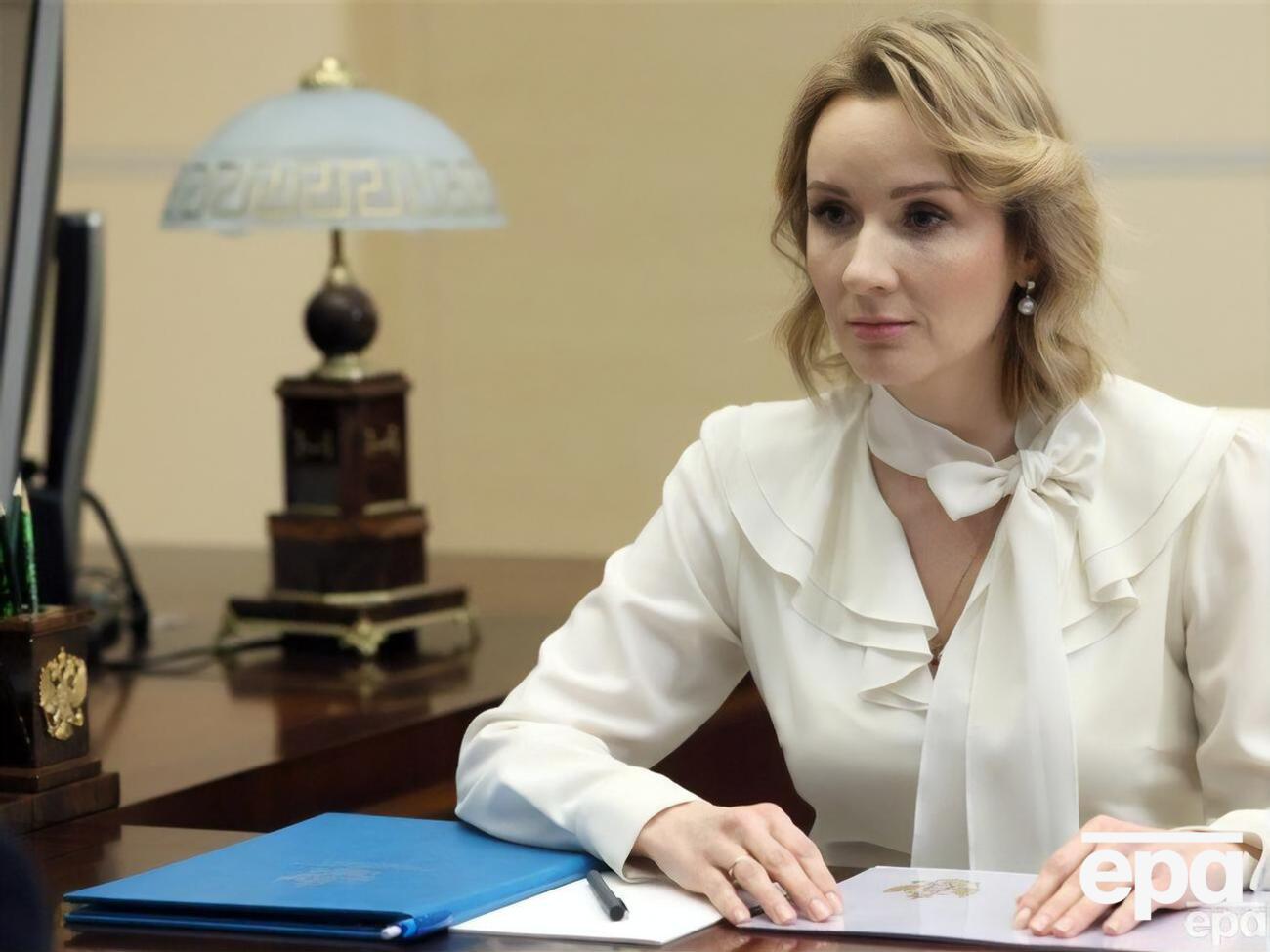 16 березня Міжнародний кримінальний суд виписав ордер на арешт Львової-Бєлової і президента РФ