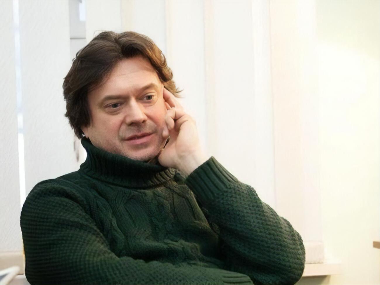 Ступка в коментарі журналістам не став ні спростовувати, ні підтверджувати інформації про аварію