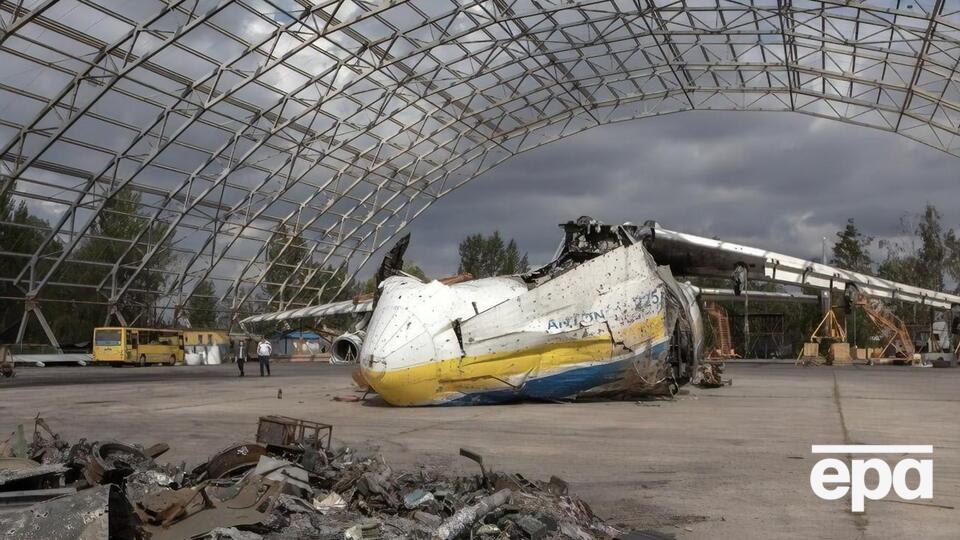 Правоохранители считают, что уничтожение "Мрії" могло быть следствием служебной халатности