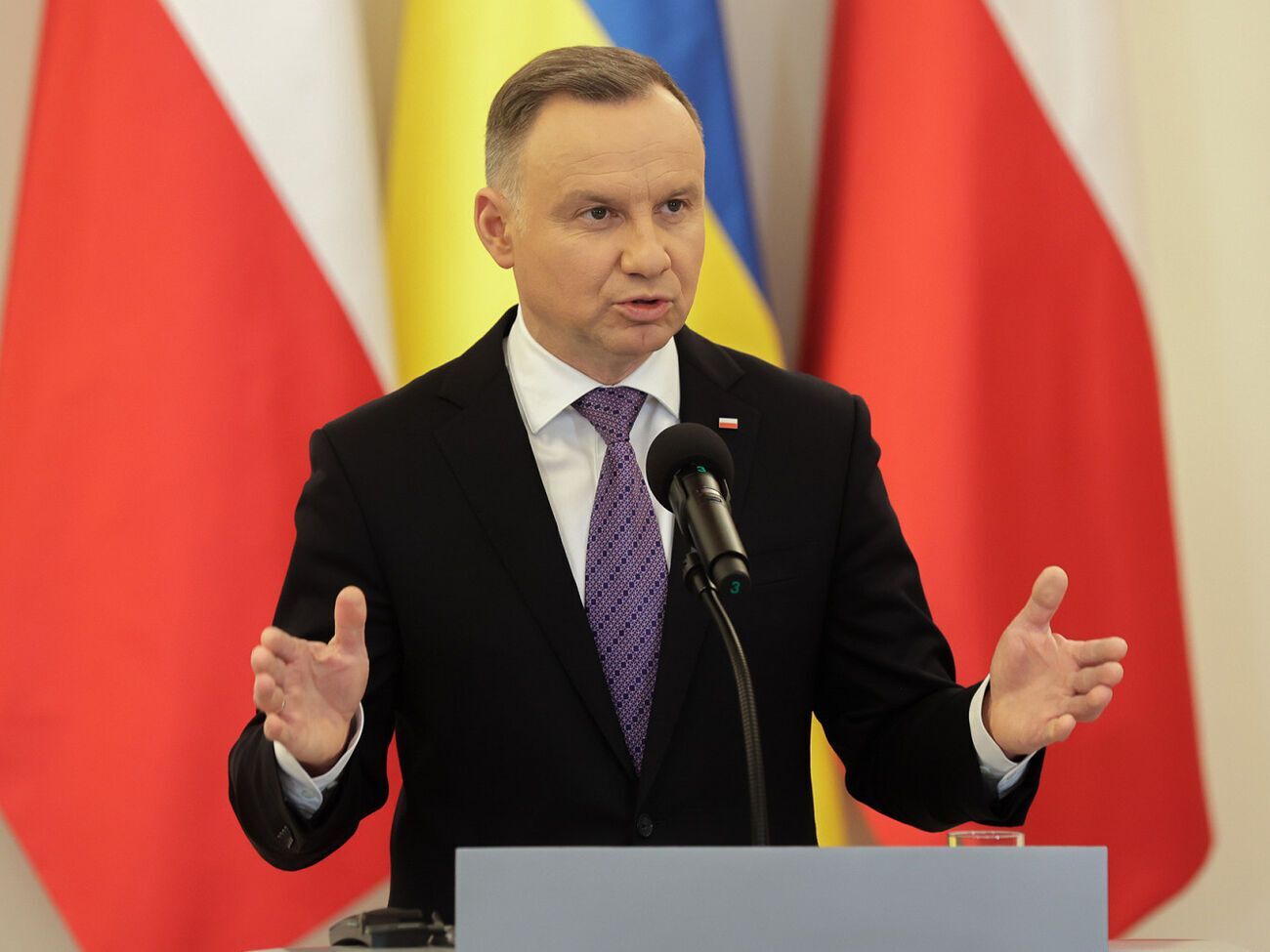 Польща постійно рішуче підтримує повноправне членство України в НАТО, зазначив Дуда