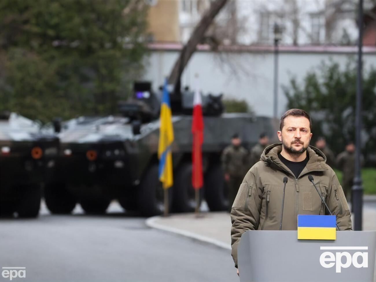 Зеленский посмотрел, какую технику Польша передаст Украине