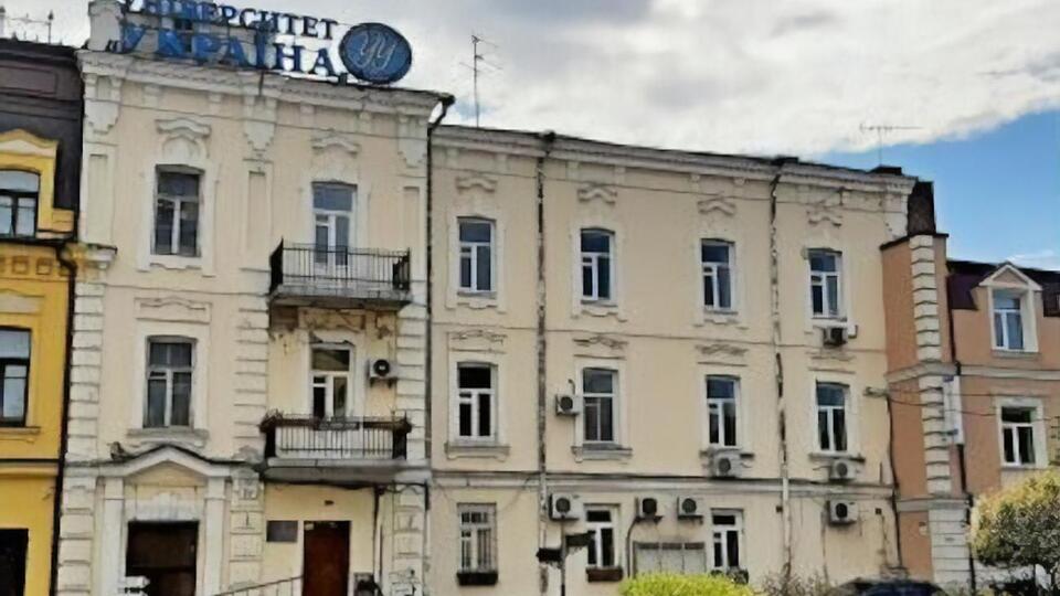 Нежилое здание передавалось для нужд организации обучения, которое уже длительное время не проводится