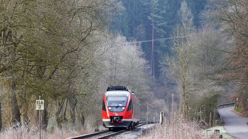 Задержки составляют от получаса до более чем двух часов