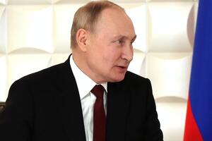 Путин несколько раз прощался с послами