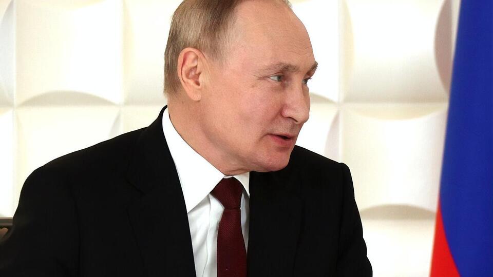 Путин несколько раз прощался с послами