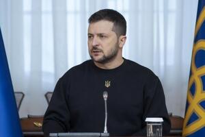 Зеленский не исключал освобождение Крыма невоенным путем, но подчеркивал, что дипломатический формат возможен только после полного вывода войск РФ из Украины