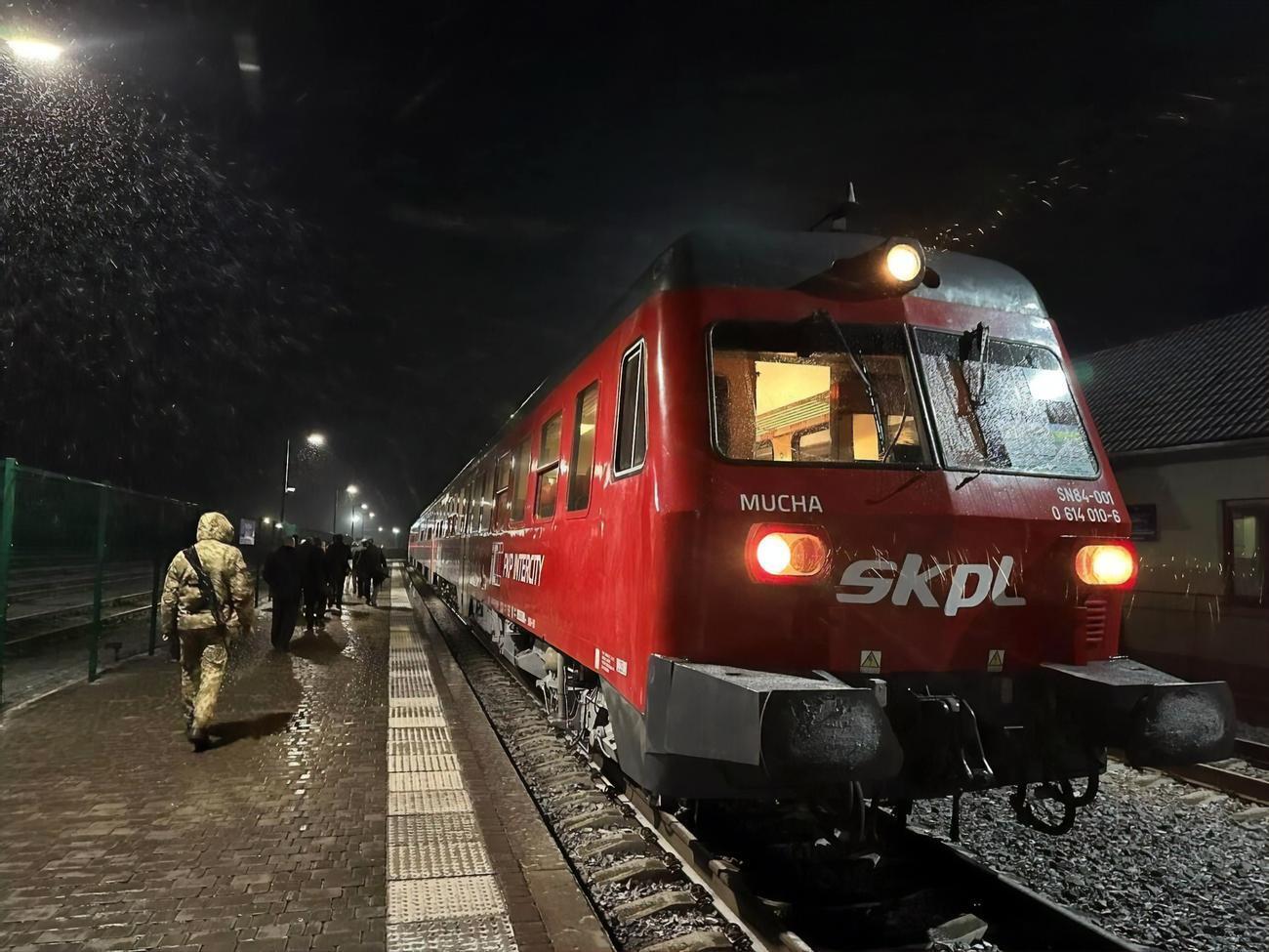 Новий поїзд зробить зручнішим сполучення між Україною і Польщею