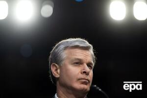 По словам Рэя, ФБР хотело бы завербовать работников российских спецслужб, недовольных войной