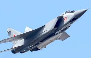 Три самолета – носителя "Кинжалов" улетели в РФ из Беларуси, говорят наблюдатели