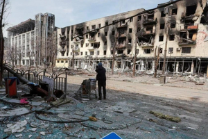 Маріуполь наповнюється людьми з російським громадянством завдяки переселенню їх із РФ, зазначив Андрющенко