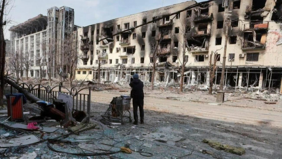 Маріуполь наповнюється людьми з російським громадянством завдяки переселенню їх із РФ, зазначив Андрющенко