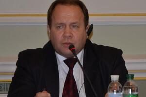 По версии следствия, Магута помог подчиненной оформить на своего родственника служебную квартиру