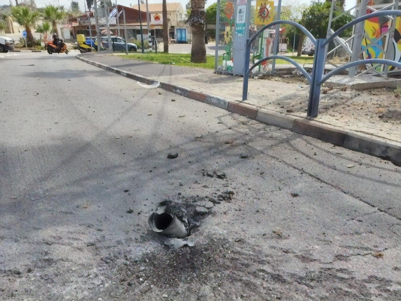 Сообщается о нескольких раненых осколками