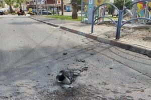 Сообщается о нескольких раненых осколками