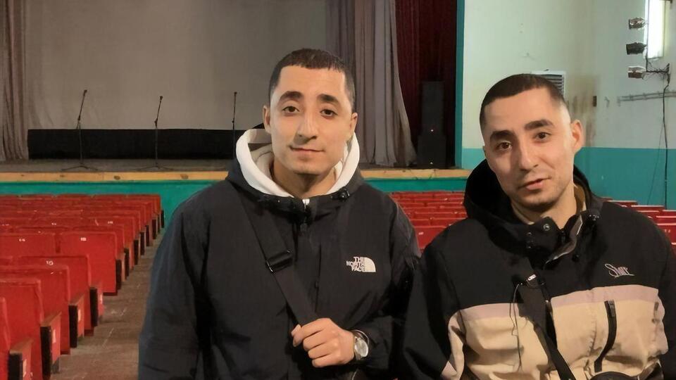 Главные роли в фильме сыграли уроженцы Близнюков – братья Рамил и Аммил Насировы из группы "Курган & Agregat"