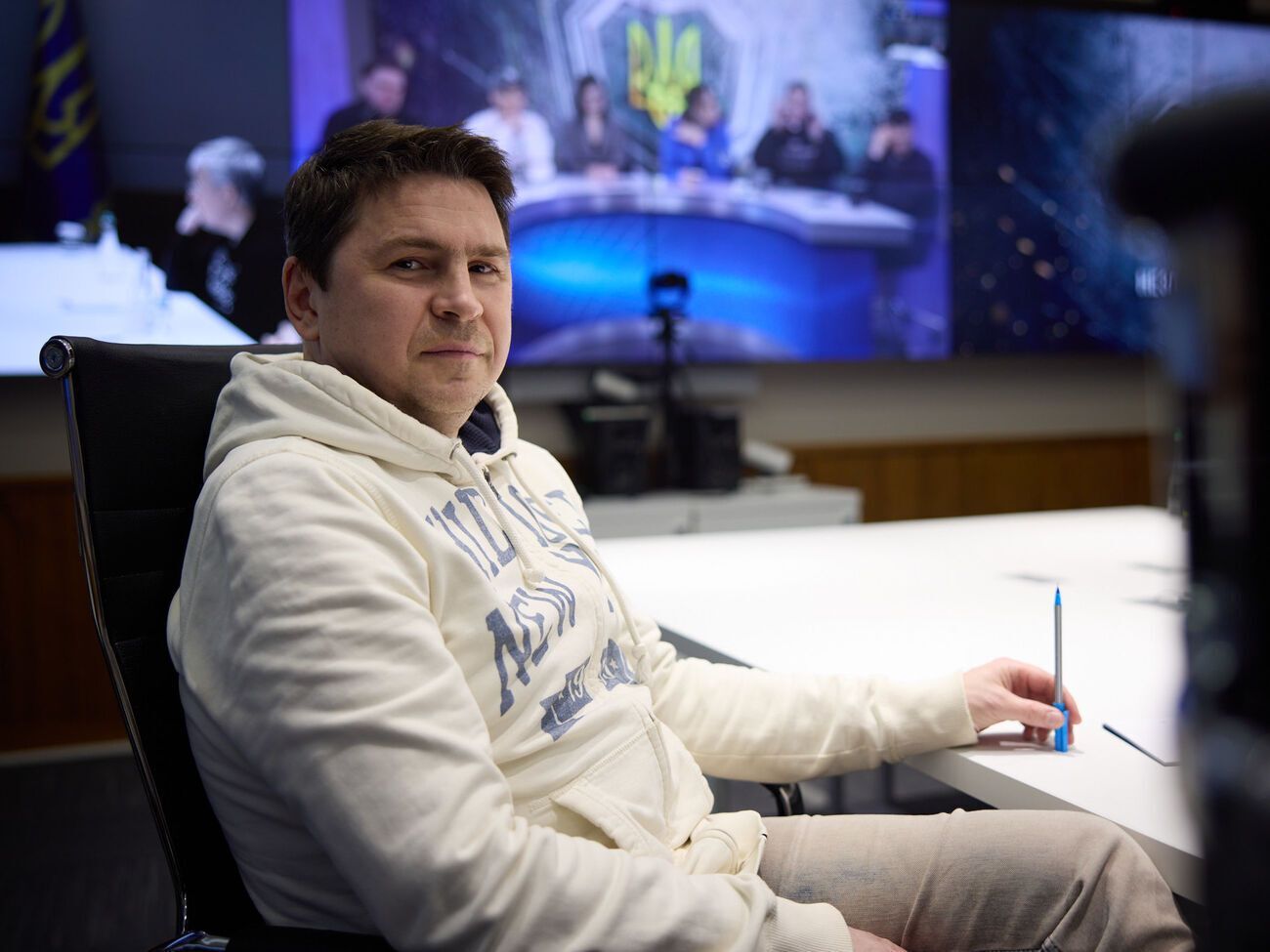 Подоляк: После того, как будут нанесены существенные тактические поражения на любом направлении, Россия сама будет быстро покидать полуостров Крым