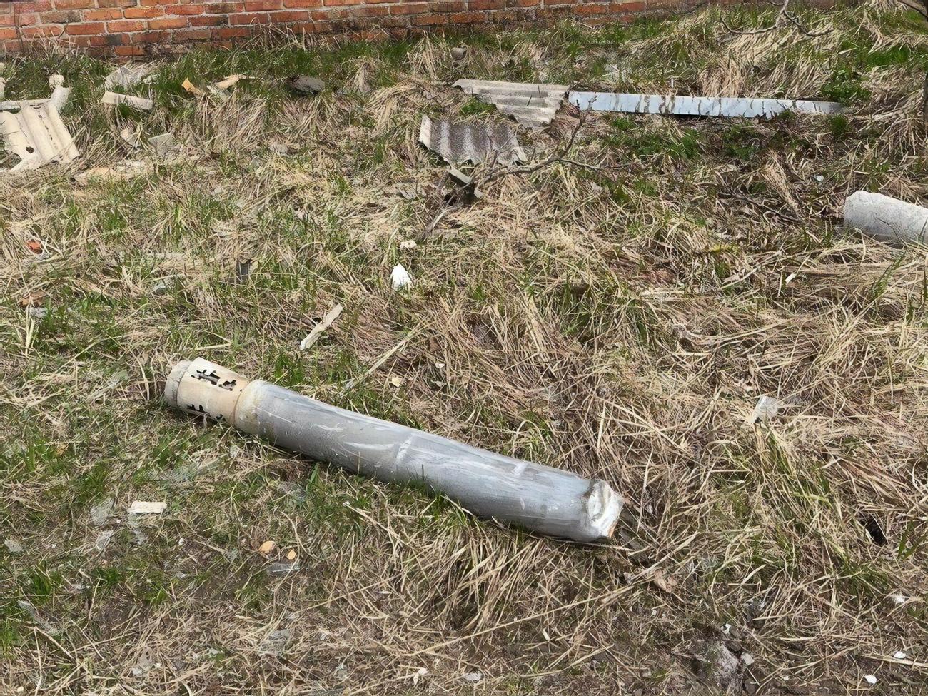 Российские войска продолжают обстреливать приграничные города и села Харьковской области, отметили в ОВА