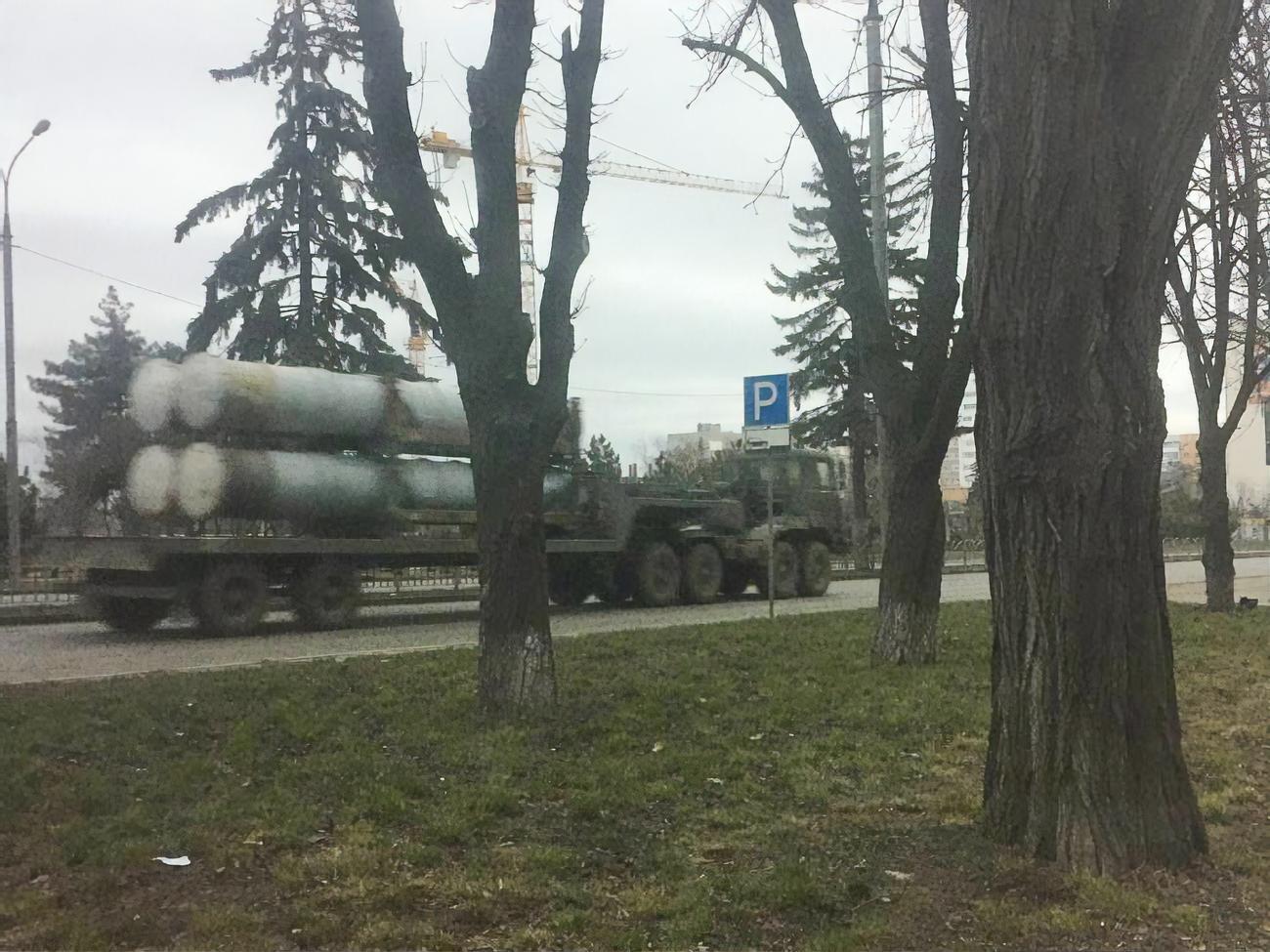 Оккупанты в Мариуполе перемещают с места на место комплексы ПВО С-300 и запускают ракеты из жилой застройки