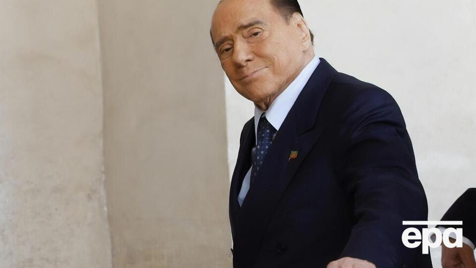 5 квітня 86-річний Берлусконі потрапив у реанімацію однієї з лікарень Мілана