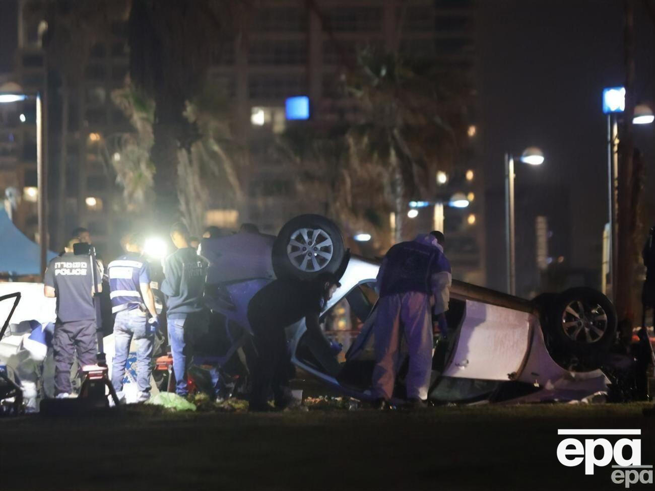 Накануне вечером в Тель-Авиве автомобиль врезался в толпу на набережной
