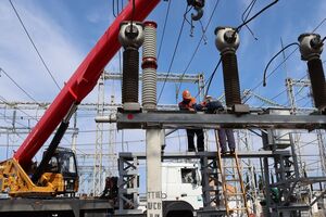 За даними "Укренерго", ремонтним бригадам удалося повернути в роботу 80% пошкодженої окупантами магістральної мережі