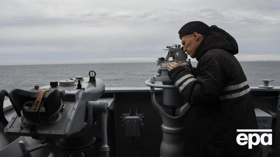 Всего на боевом дежурстве в Черном море находится 10 кораблей противника
