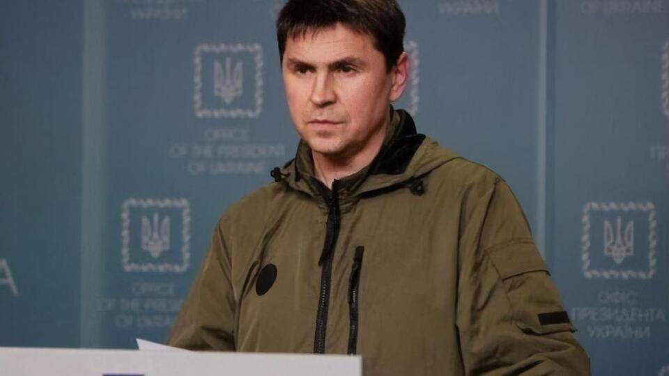 Подоляк о российских политиках: Они сами себя глубже закапывают. И пусть продолжают