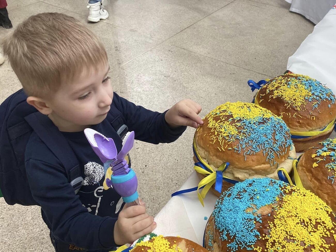 Тризуб викладали 25 хвилин, зазначив Холод