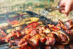 При обжаривании алкоголь из пива улетучится, а насыщенный вкус солода и ржаного хлеба останется.