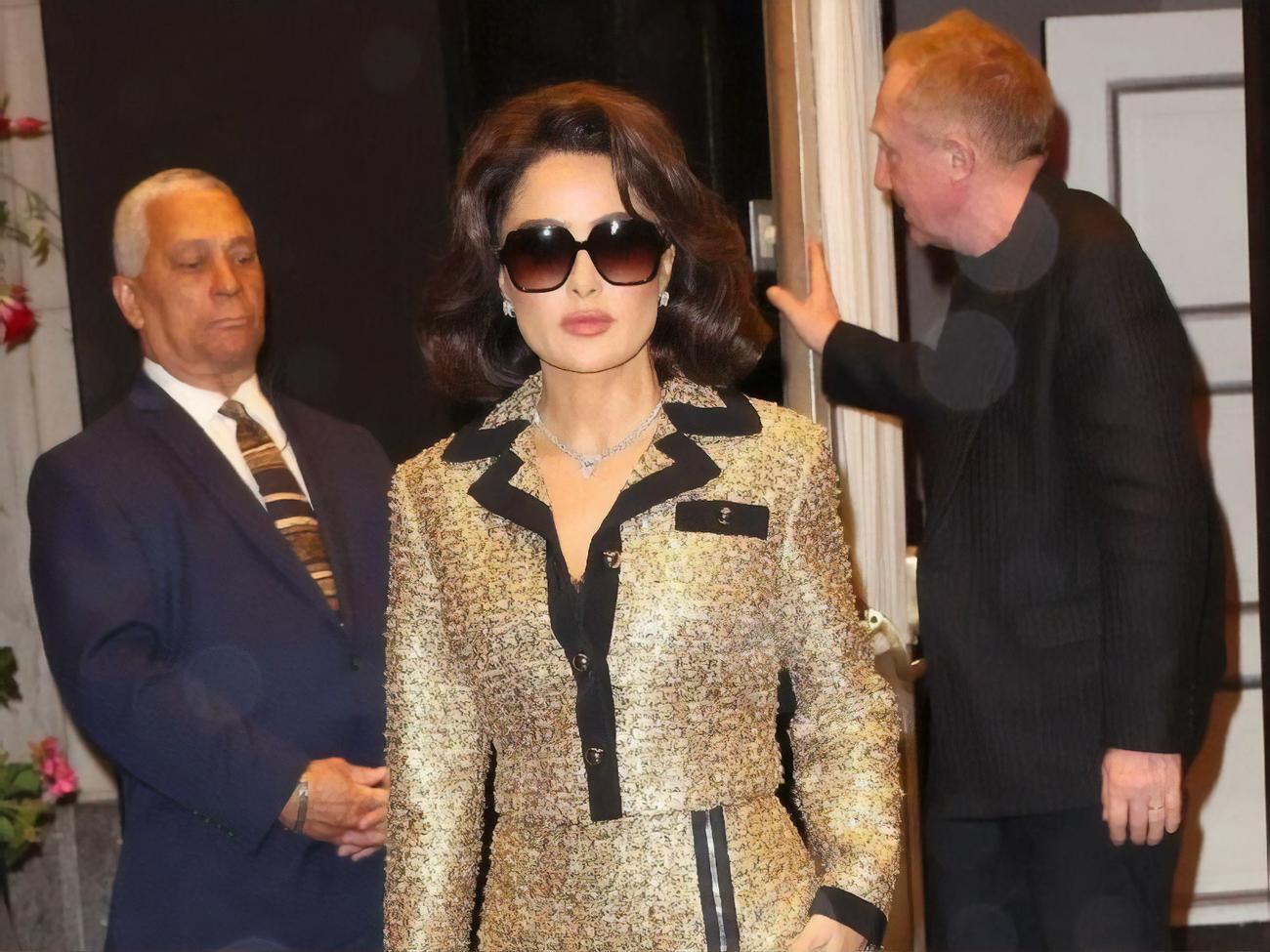 Гаєк народилася 1966 року в Мексиці