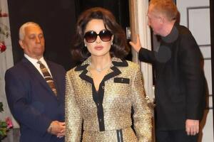 Гаєк народилася 1966 року в Мексиці