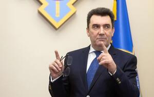 Все, чего касается Россия, превращается в смерть, гниль и грязь. Она не реформируется и не лечится