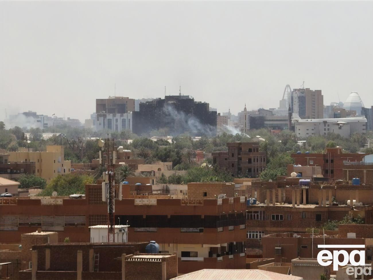 У столиці Судану тривають бойові дії