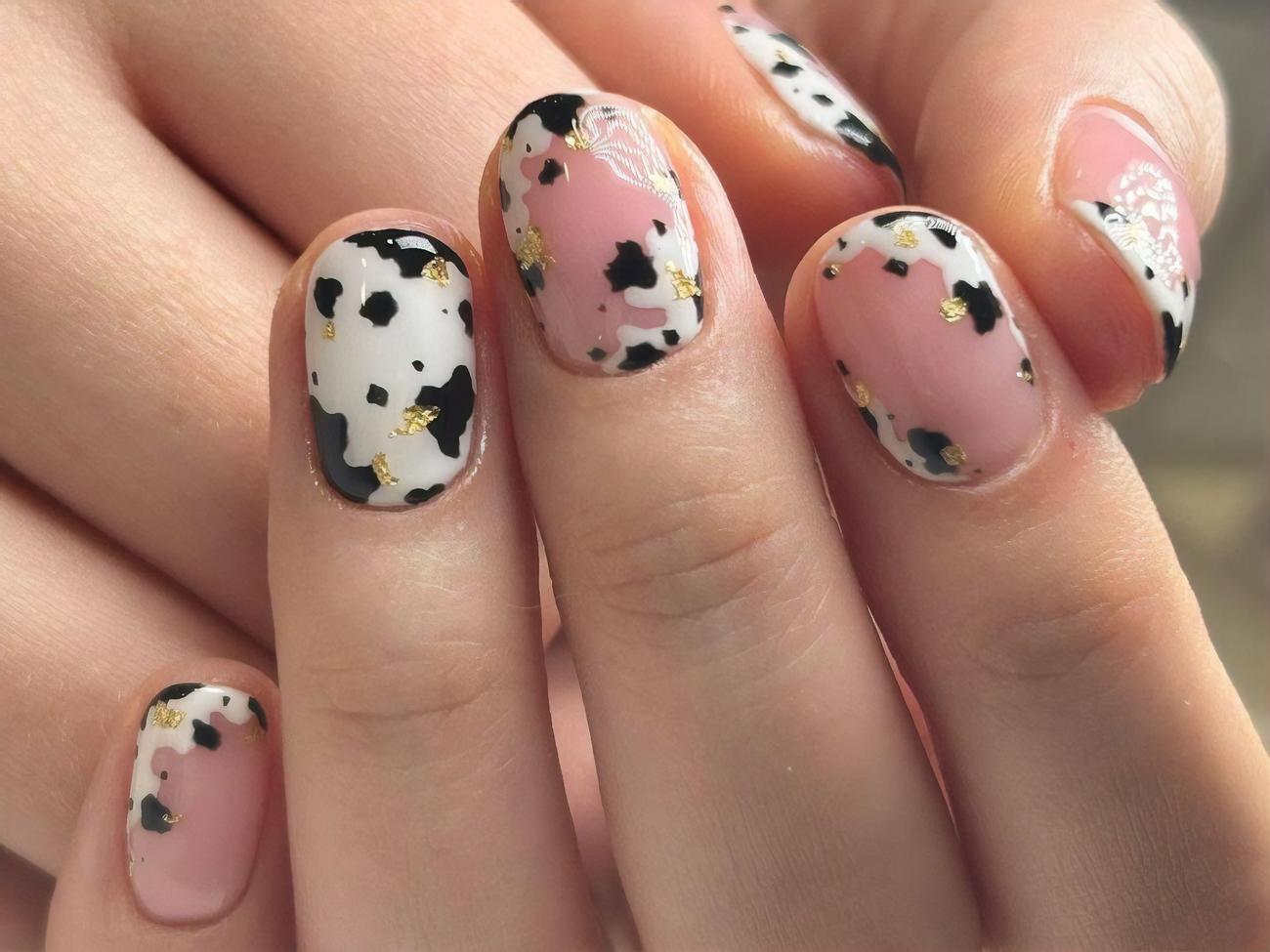 Майстри манікюру на основі характерного анімалістичного малюнка створили безліч тематичних варіацій