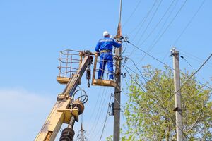 Українські енергетики, незважаючи на складну ситуацію з безпекою, продовжують роботи з відновлення енергопостачання