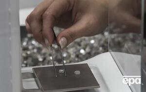 Существующие ограничения на торговлю алмазами РФ обходит