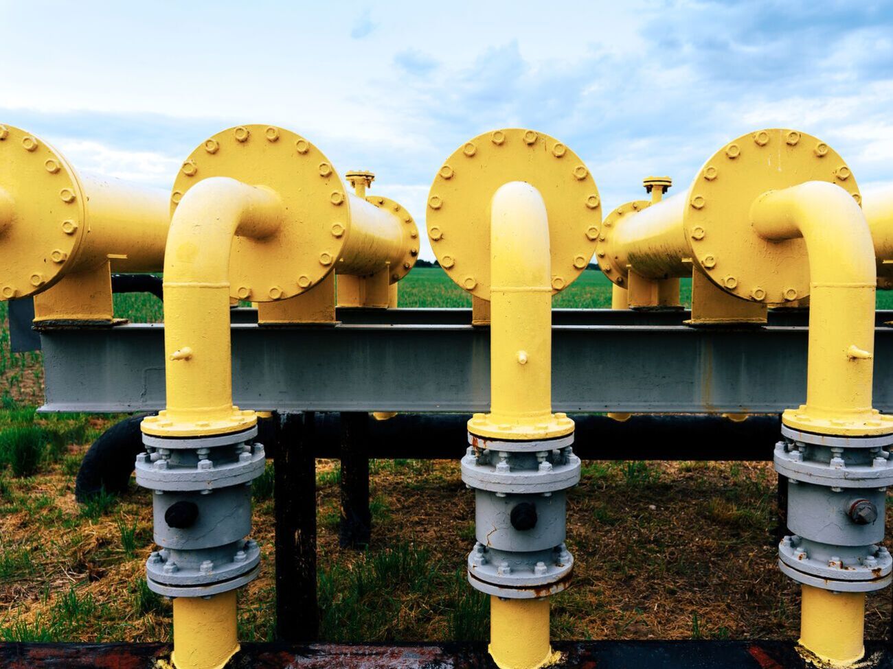 В Украине упал спрос промышленности на газ, поэтому частные компании не могут реализовать на местном рынке весь добытый газ и около 30% добытого ежемесячно закачивают в ПХГ