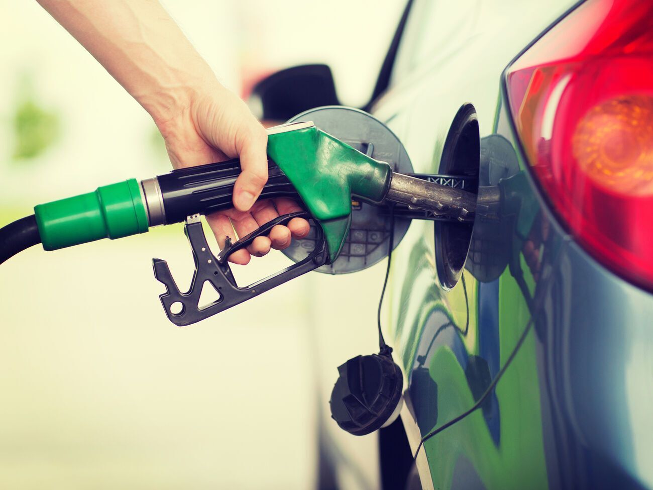 Принятые изменения должны помешать импорту российского бензина через третьи страны